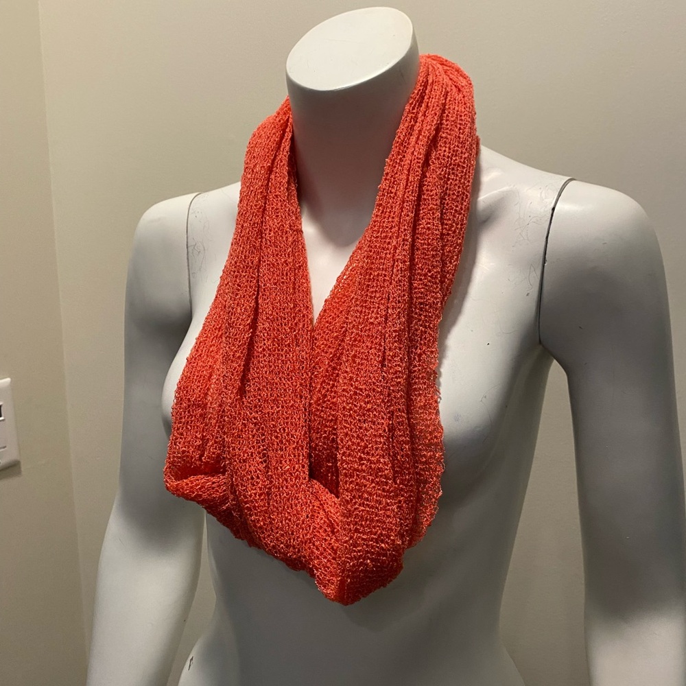 🧣 2 for $15 🧣Ladies O/S Infinity Scarf. Color Coral